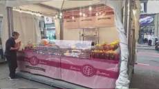 Genova, i mercatini di Pasqua in piazza Matteotti: artigianato a agroalimentare