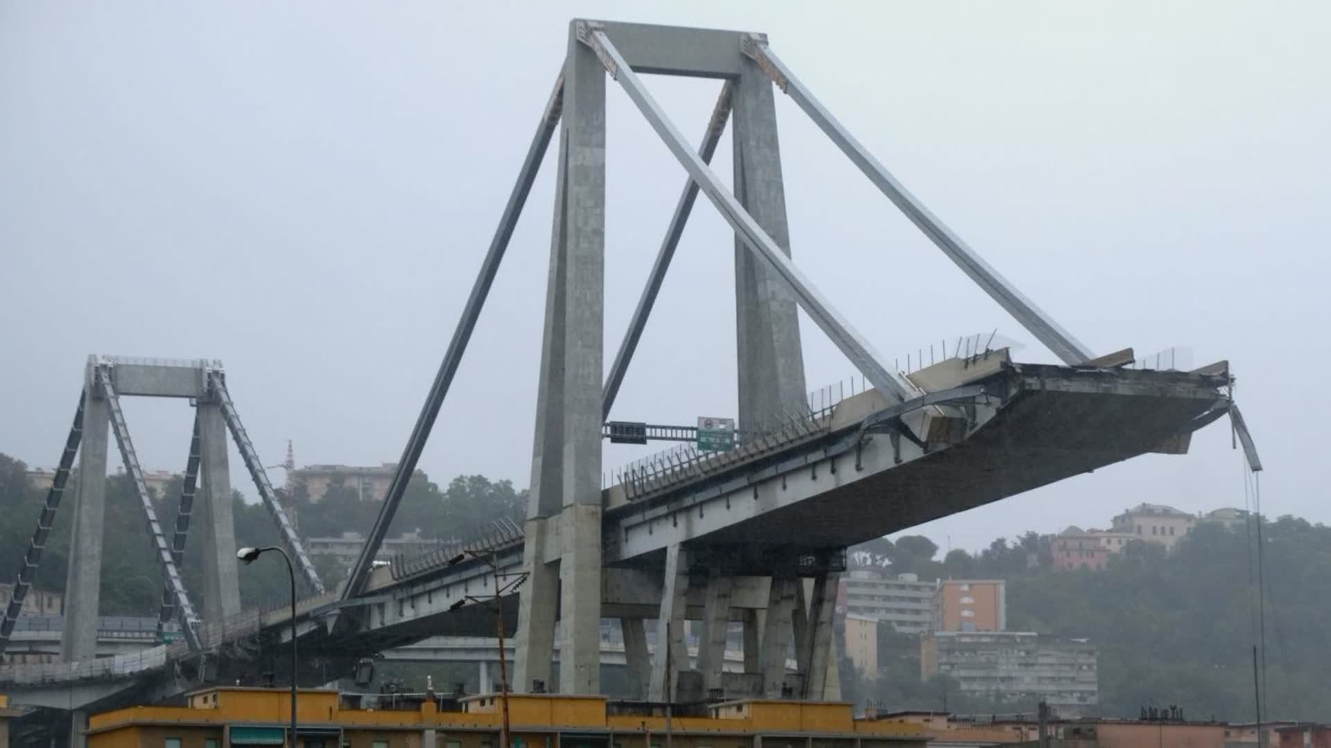 Processo Ponte Morandi, i consulenti Spea (controllata Autostrade): "Crollo causato da occulto difetto di costruzione"