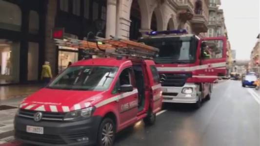 Genova: fumo da finestra di un palazzo, si ferma il traffico in via XX Settembre, era una caldaia guasta