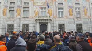 Genova, timori per ricadute lavori tunnel subportuale: corteo degli operai delle Riparazioni Navali