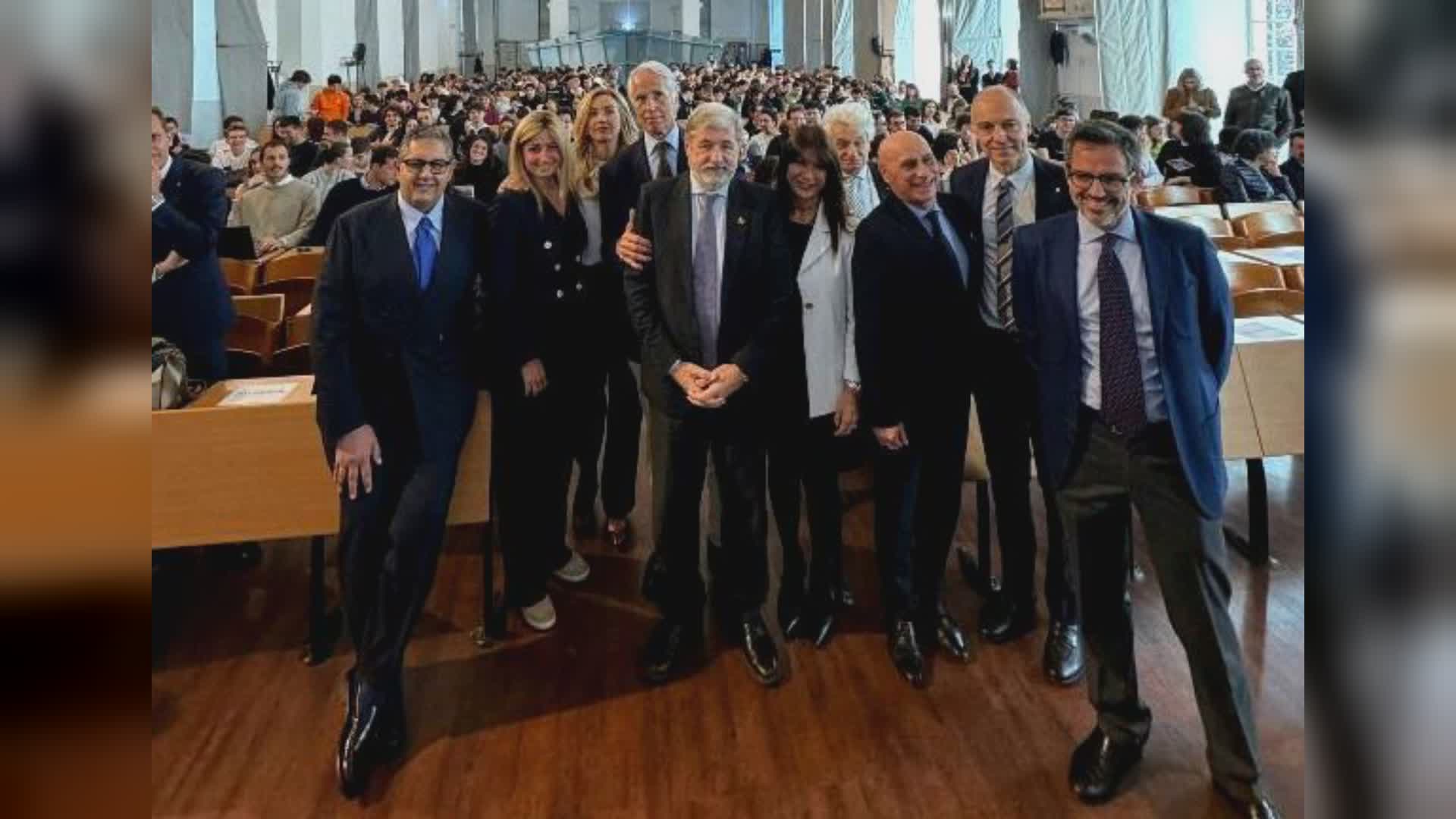 Genova, stadio Ferraris, slitta verdetto, Toti: "Accompagneremo Genoa e Sampdoria in tutto il percorso"
