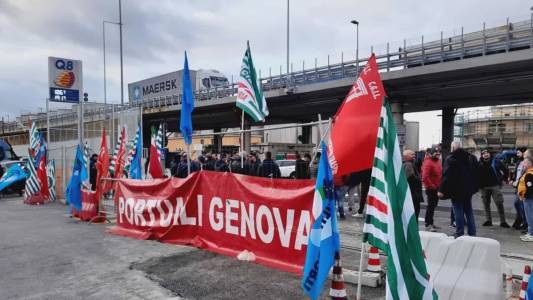 Genova, Uiltrasporti: "Altissima adesione allo sciopero dei lavoratori portuali"
