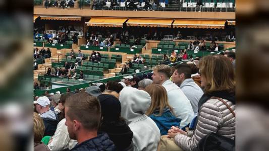 Tennis, il portiere del Genoa Martinez a Montecarlo fa il tifo per Berrettini