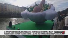 Il mortaio gigante della Liguria galleggia sui Navigli: il pesto invade Milano