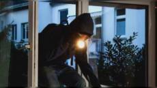 Genova, "segnavano" le case da svaligiare con simboli sulle porte: quattro arresti