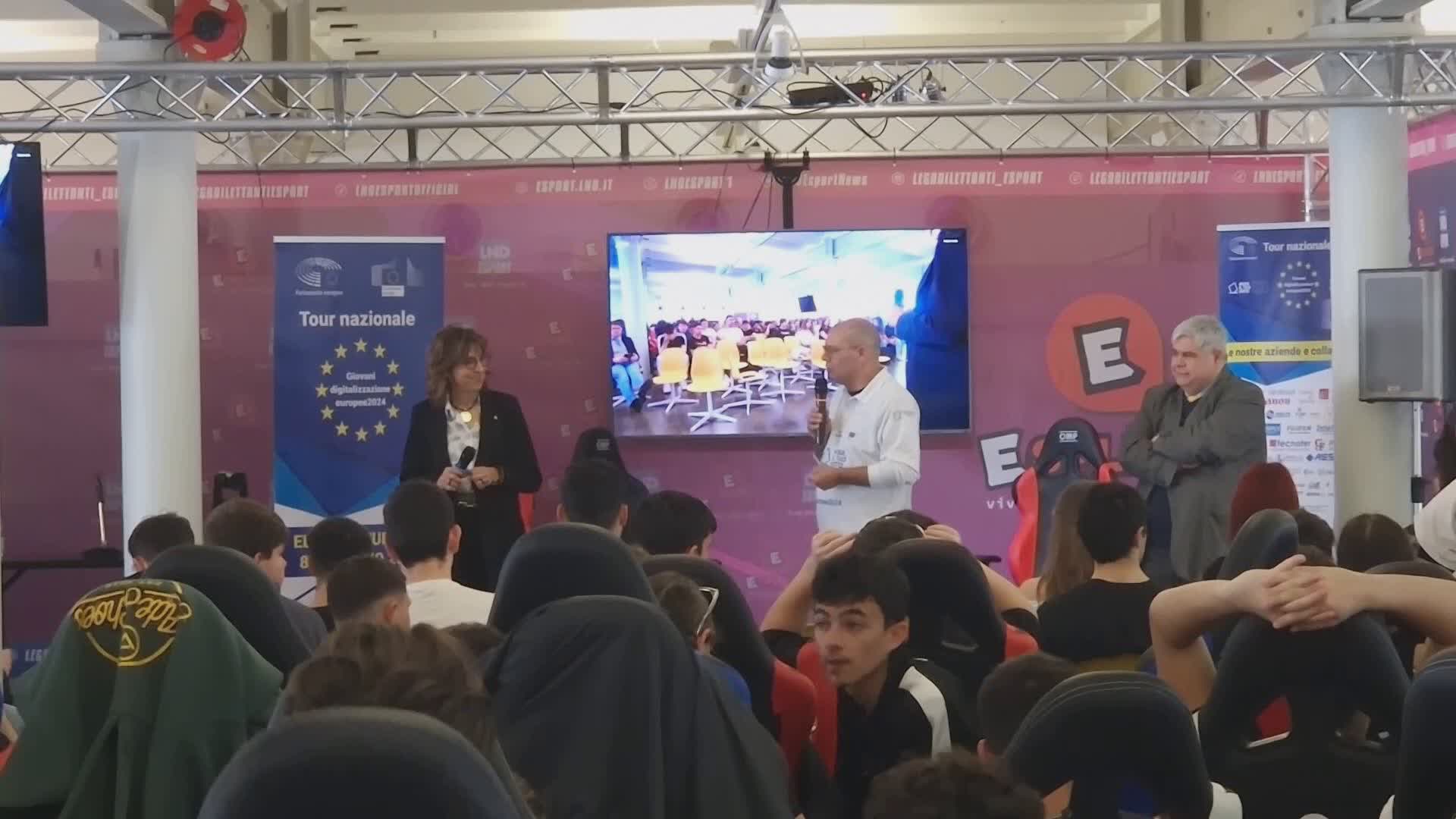 Genova: elezioni europee e digitalizzazione, "lezione" al Duchessa di Galliera