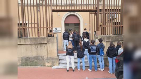 Imperia, ottanta studenti del liceo in visita al carcere