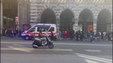 Genova, calcinacci in via XX Settembre. Area transennata, anziano inciampa e si ferisce