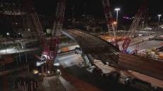 Genova, posizionato impalcato di collegamento tra terminal di Voltri e casello di Prà: le immagini spettacolari