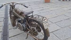 Genova, Festa della Bandiera: in largo Pertini rombano le Moto Guzzi, ce n'è anche una del 1922 (VIDEO)