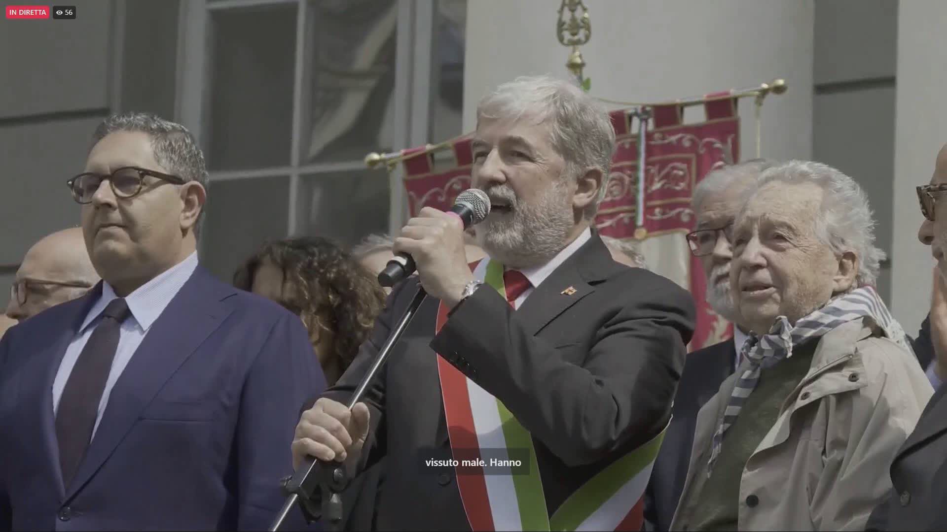 Genova, 25 aprile: in piazza Matteotti fischi per Bucci e Toti. Il sindaco: "Rispetto per tutti". Il governatore: "Repubblica fondata su antifascismo"