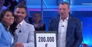 Affari tuoi, coppia di genovesi vince 200mila euro durante il programma di Amadeus