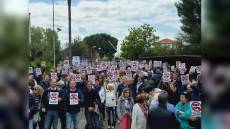Diano Castello, manifestazione contro il Centro rimpatrio migranti nell'ex caserma Camandone