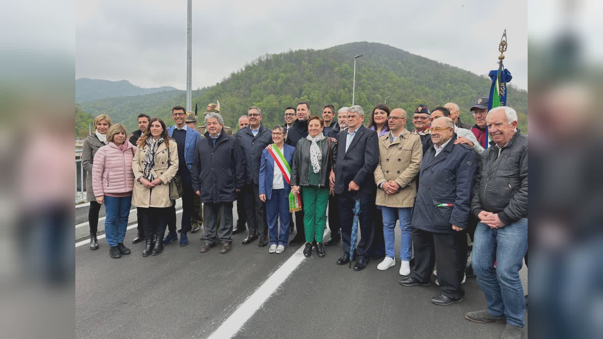 Ronco Scrivia, intitolato a Gabriele Guaraldi il nuovo ponte: morì dopo l'esplosione di un ordigno bellico trovato nel fiume