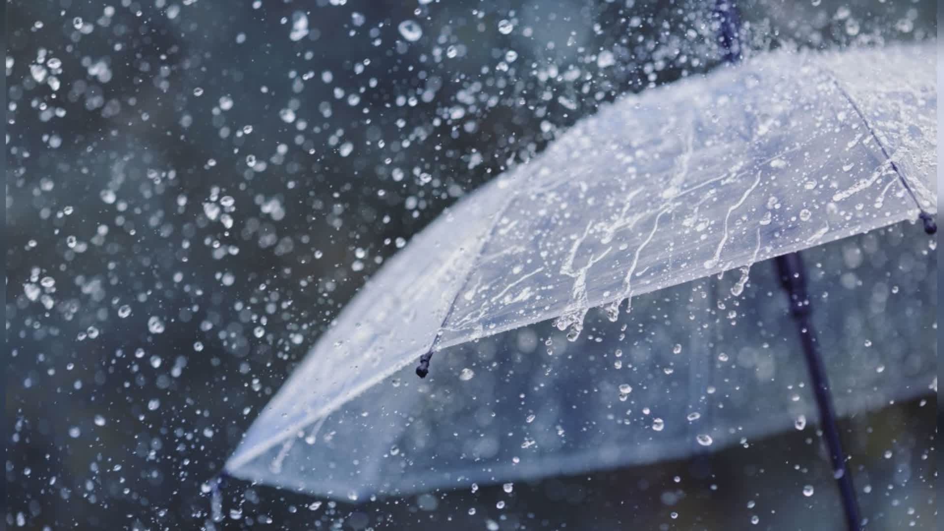 Liguria, Primo Maggio col maltempo: ombrelloni chiusi sulle spiagge, domani rischio mareggiate