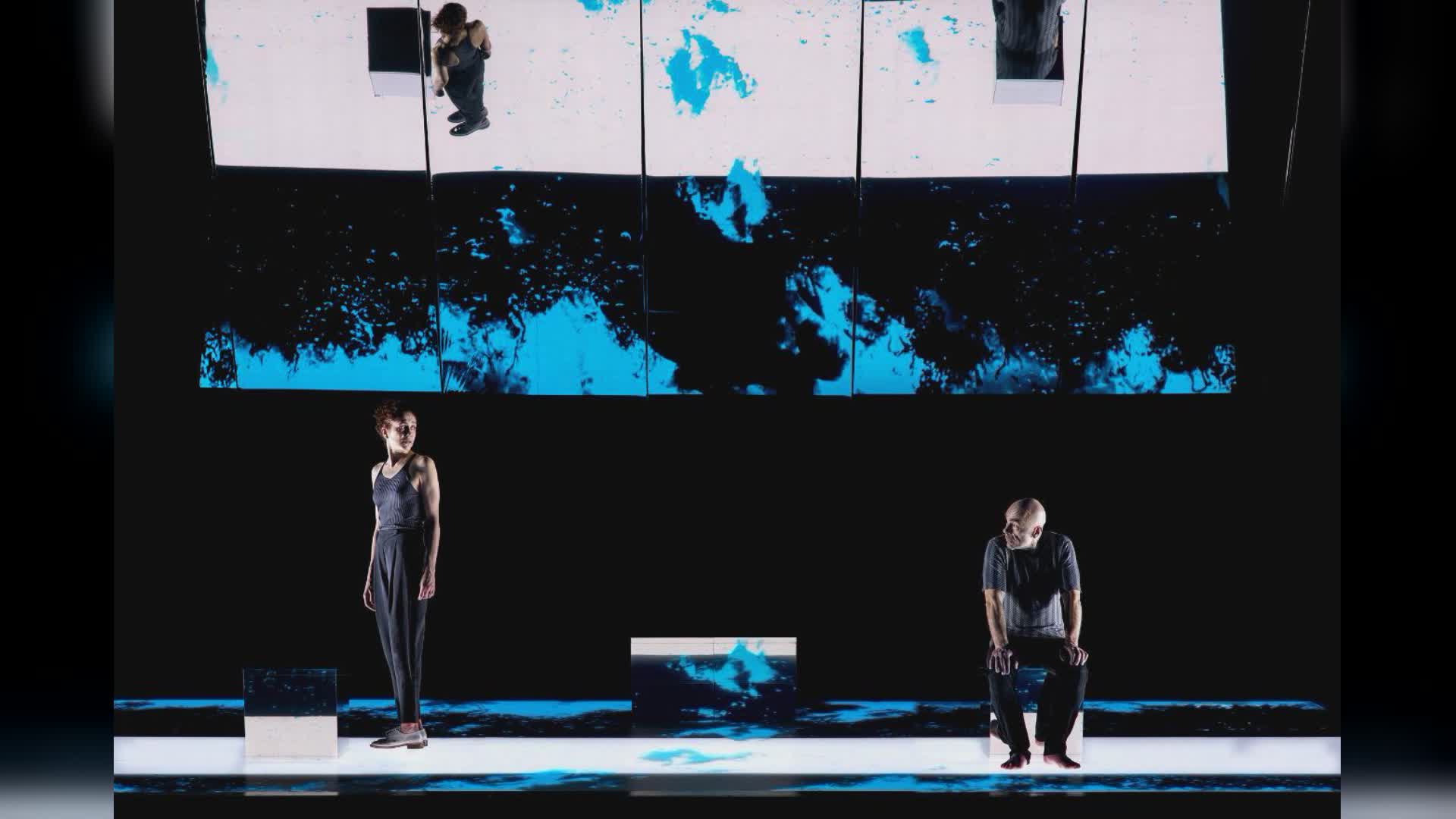Genova, teatro: successo al Modena per "Il viaggio di Victor", regia di Livermore