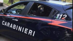 Genova, arrestati otto anarchici: avrebebro strattonato i carabinieri intervenuti in un'ex latteria occupata