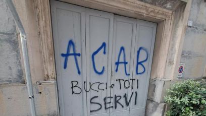 Genova: scritte degli anarchici contro Toti, Bucci e la polizia