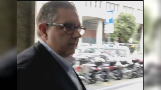 Corruzione, Toti torna a casa con un'ordinanza da 600 pagine e ripete: "Siamo tranquillissimi"