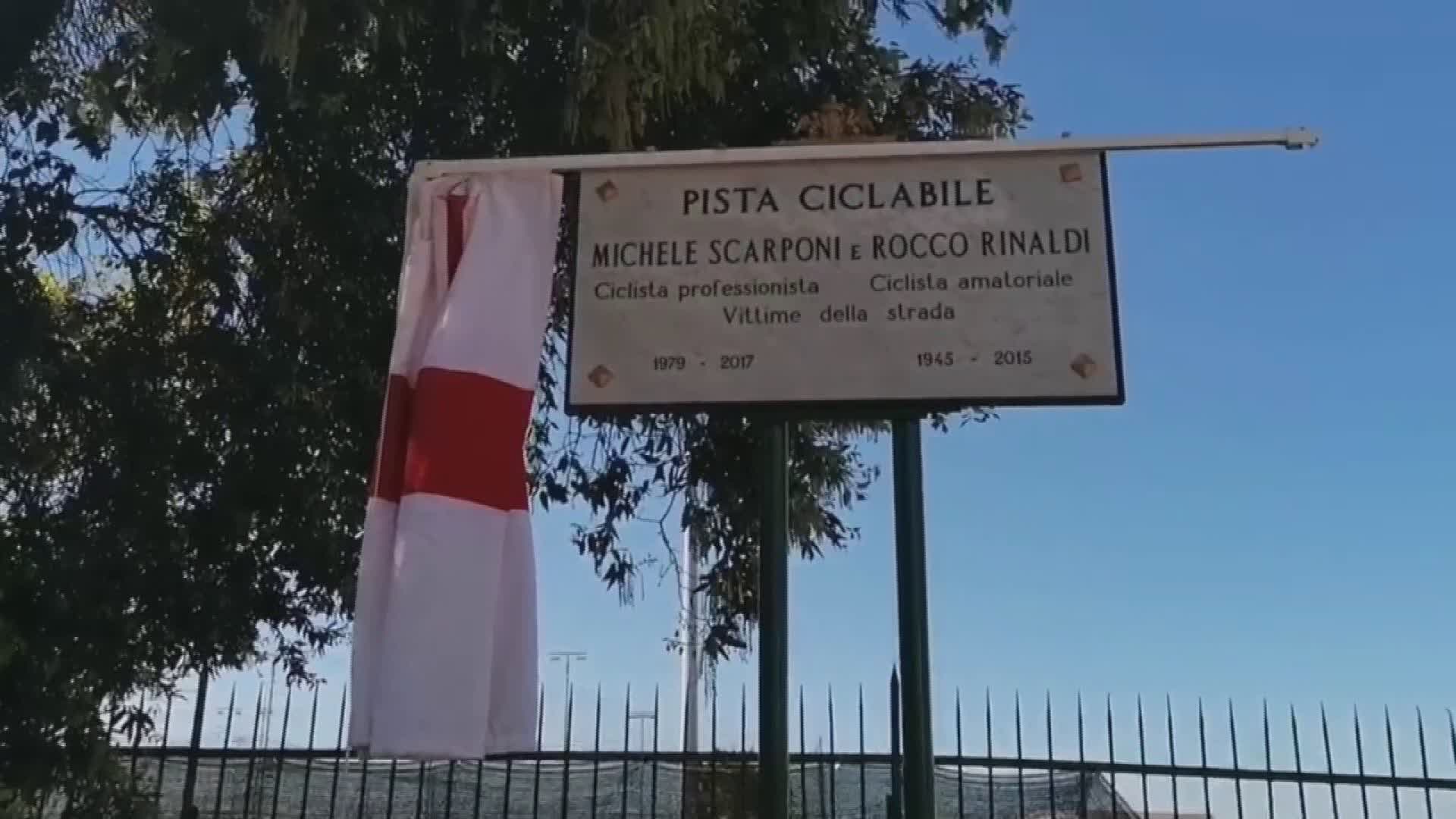 Genova, Giro d'Italia al via, ciclabile intitolata a Scarponi e Rinaldi