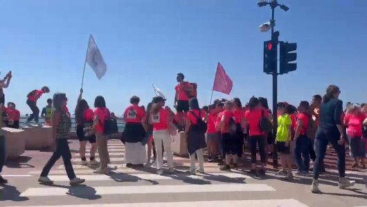 Genova, camminata in rosa da piazza Rossetti a Boccadasse