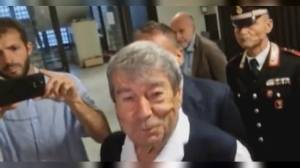 Caso Toti, Spinelli a imprenditore su rifiuti: "Se si tratta di Regione la sbrighiamo subito, problemi non ne abbiamo"