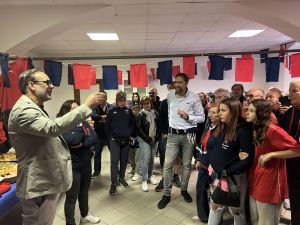 Sant'Olcese: Blazquez in visita al Genoa Club tra salame ed entusiasmo rossoblu 