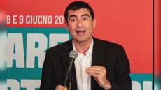 Caso Toti, Fratoianni (Si): "Inaccettibile trattare questioni pubbliche su uno yacht. Diga, appalto senza gara non è normale"