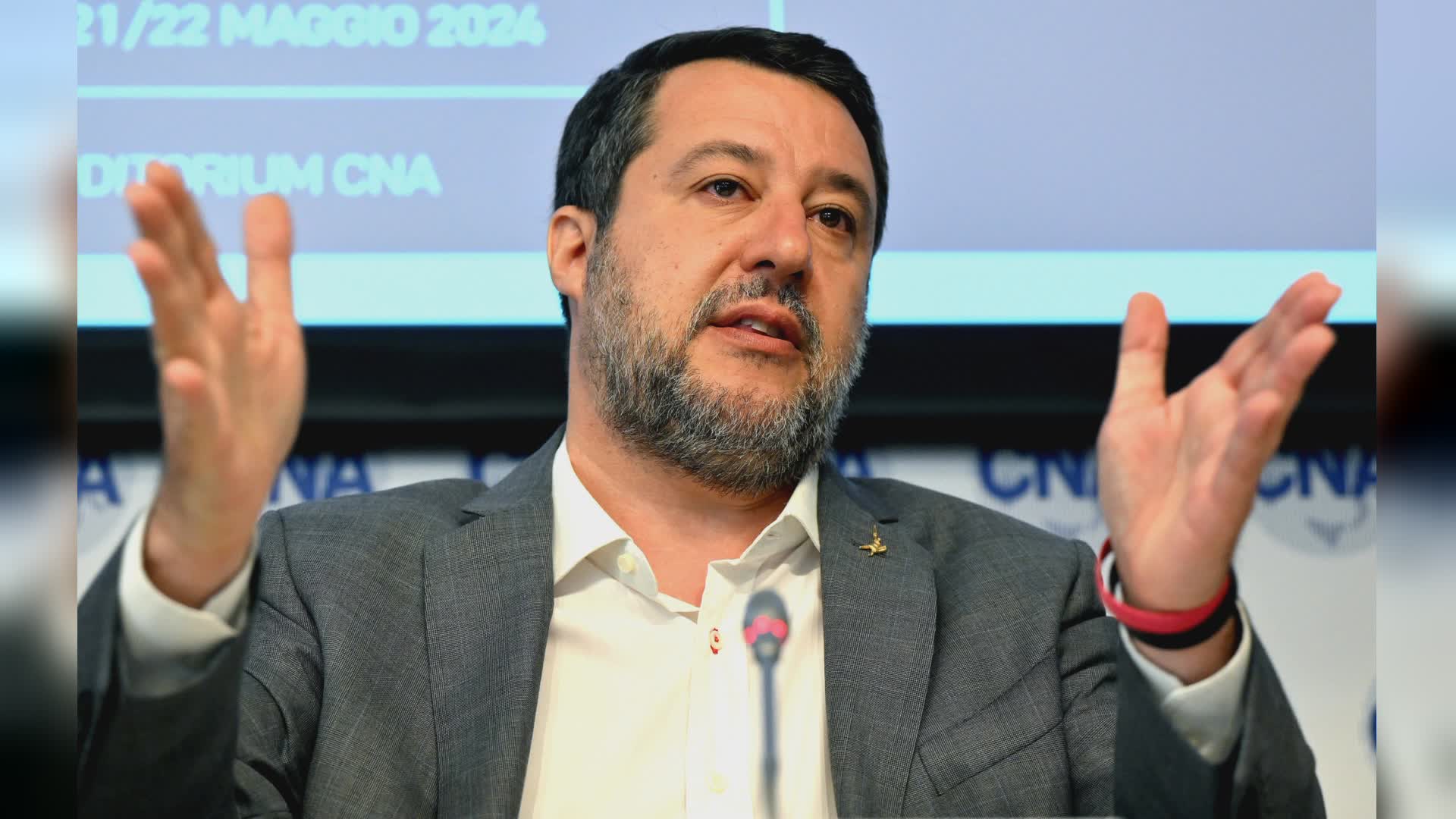 Salvini: "Venerdì a Genova per la diga, servirà a milioni di italiani"