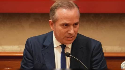 Caso Toti, Pirondini (M5S): "Anche soldi su conto privato ma presidente ancora non si dimette"