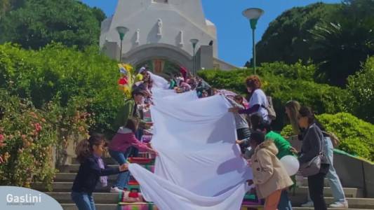 Genova, "Avvolti dallo stesso arcobaleno": tutti insieme al Gaslini per ricordare l'importanza delle cure palliattive