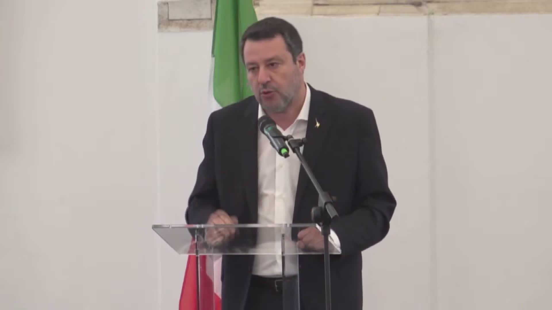 Diga di Genova, posato il primo cassone. Salvini ringrazia Toti: "Protagonista del Rinascimento ligure"