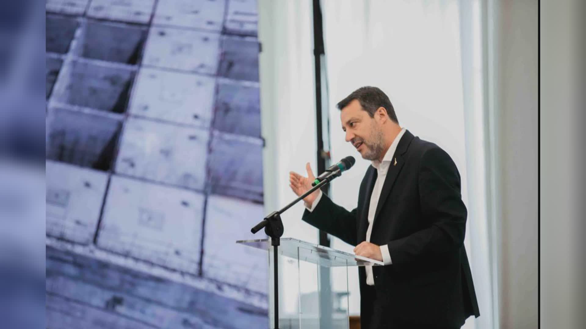Diga di Genova, il Pd prepara l'attacco a Salvini in Parlamento: "Non è preoccupato per la sicurezza del cantiere?"