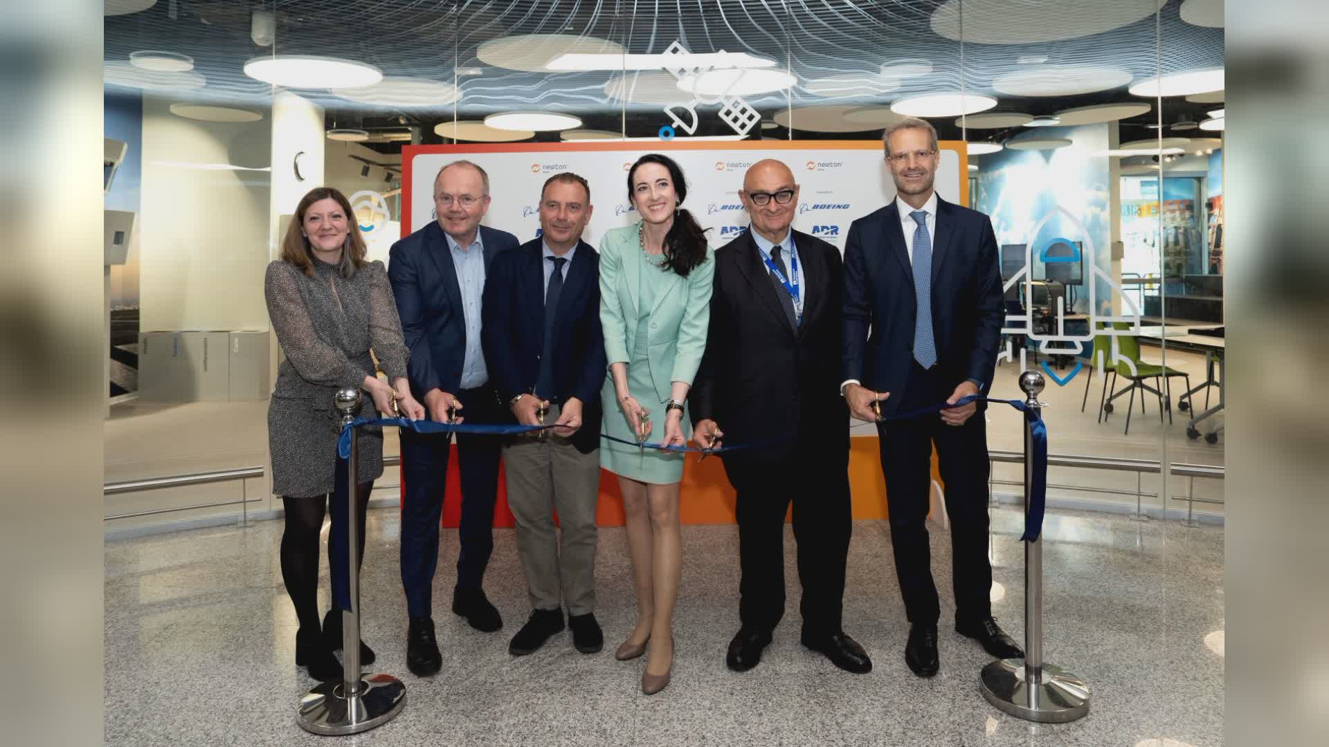 Roma, inaugurata la prima Newton Room permanente d'Italia all'aeroporto di Fiumicino