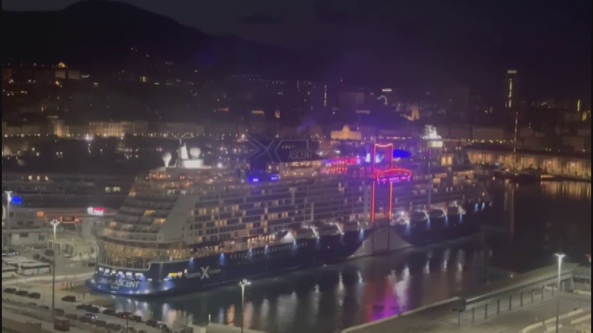 Genova, la nave dei vip tiene sveglia la città: interrogazione in Comune