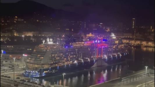 Genova, la nave dei vip tiene sveglia la città: interrogazione in Comune