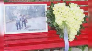 Genova: panchina rossa al "Lanfranconi" di Voltri in memoria di Stefania Massarin a trent'anni dal suo assassinio