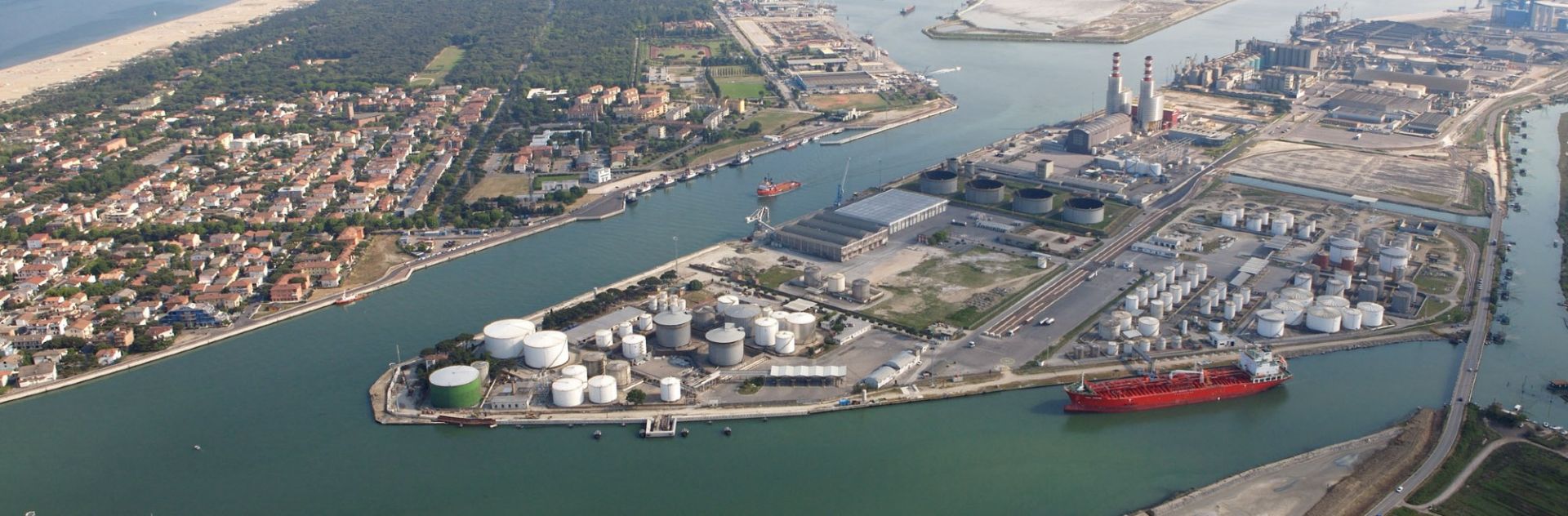 Porto di Ravenna: nei primi 4 mesi del ’24 movimentate 8,1 mln di tonnellate (-6,7%)