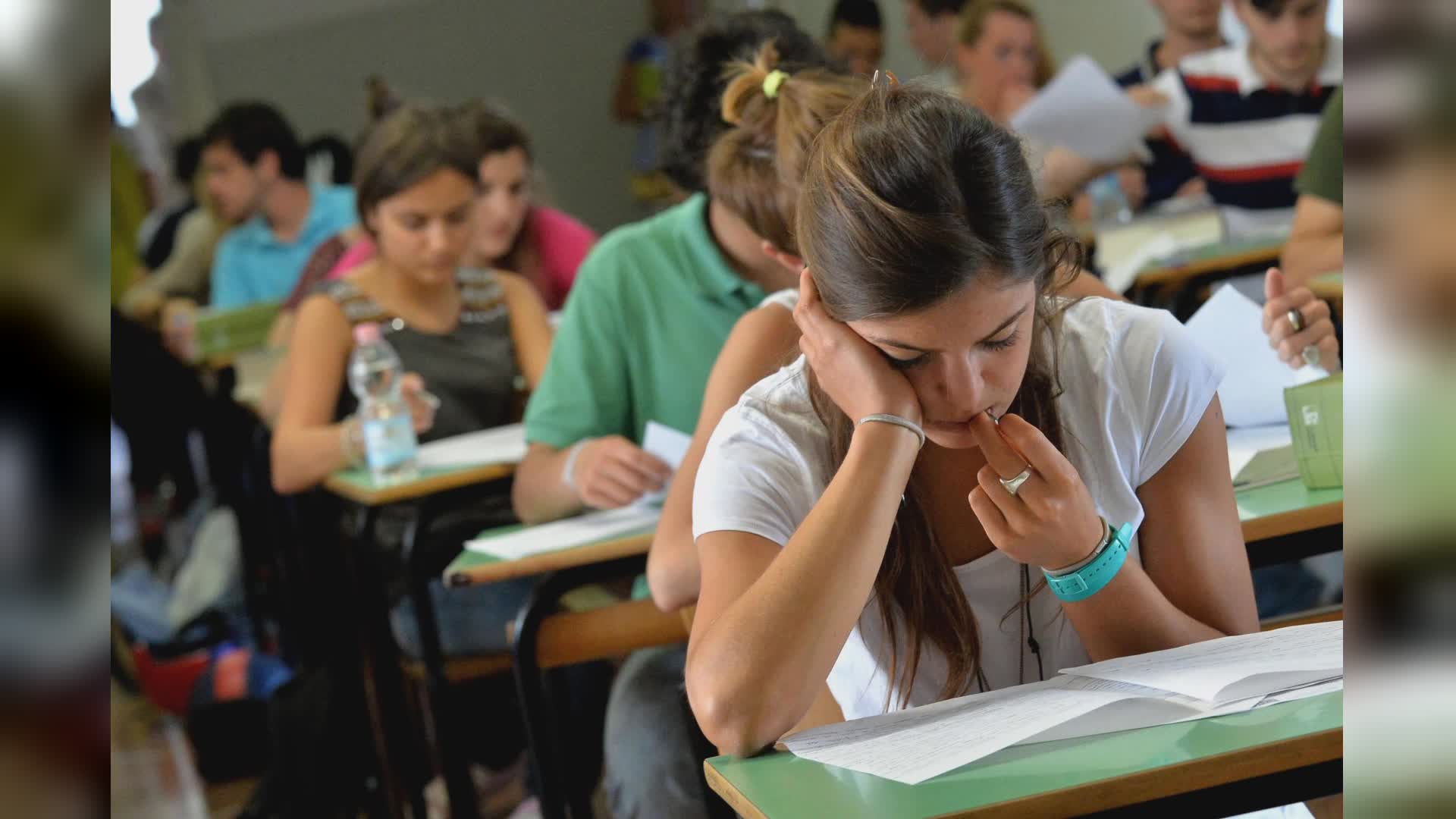 Maturità 2024, seconda prova per 11mila studenti liguri: Platone al classico, 2 problemi e 8 quesiti con Gadda allo scientifico