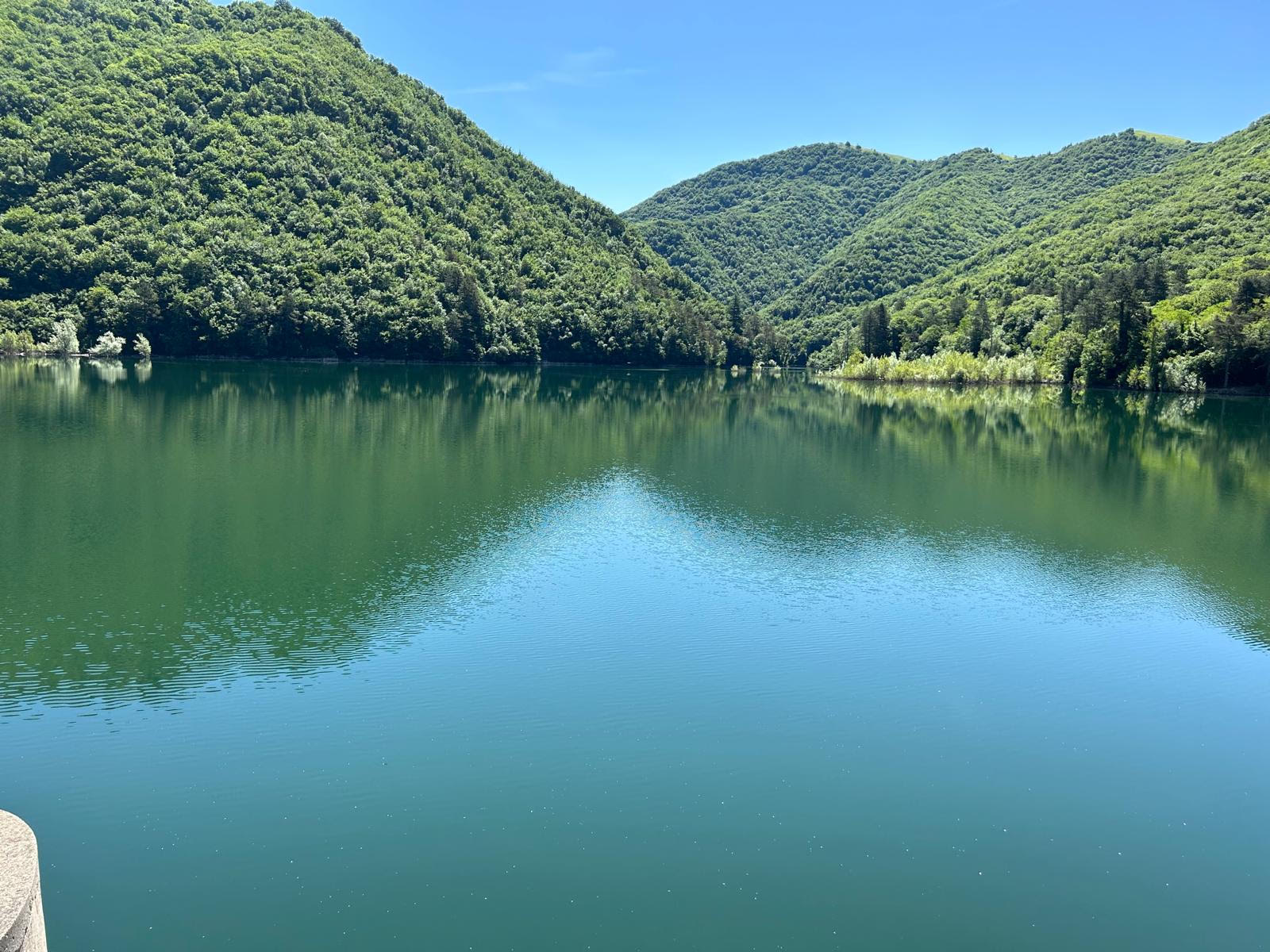 Benvenuti in Liguria dal lago Val Noci alla rinascita della trattoria di Clavarezza in Valbrevenna