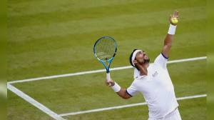 Wimbledon, buon esordio per Fognini che batte il francese Van Asshe in tre set