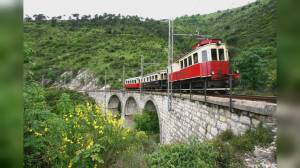 Ferrovia Genova-Casella: il Locomotore 29 compie cent'anni e torna sui binari