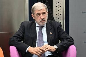 Genova, il sindaco Bucci ricoverato in cardiologia all'ospedale Galliera per accertamenti