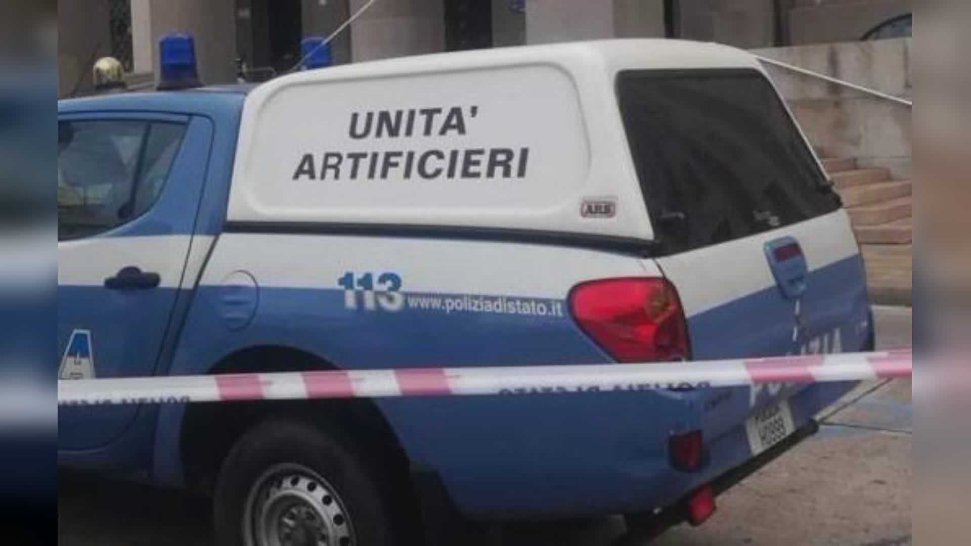 Genova: Pra', allarme bomba ai giardini Bignami, artificieri in azione e strade chiuse, ma era uno scherzo di cattivo gusto