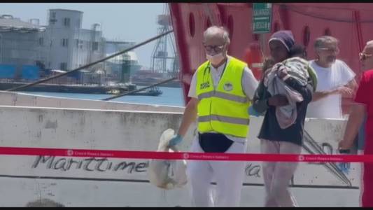 Genova: una nuova vita per 174 migranti salvati dal mare, 60 restano in città