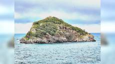 Savona, entrano nell'area protetta dell'isola di Bergeggi: maxi multe per tre diportisti