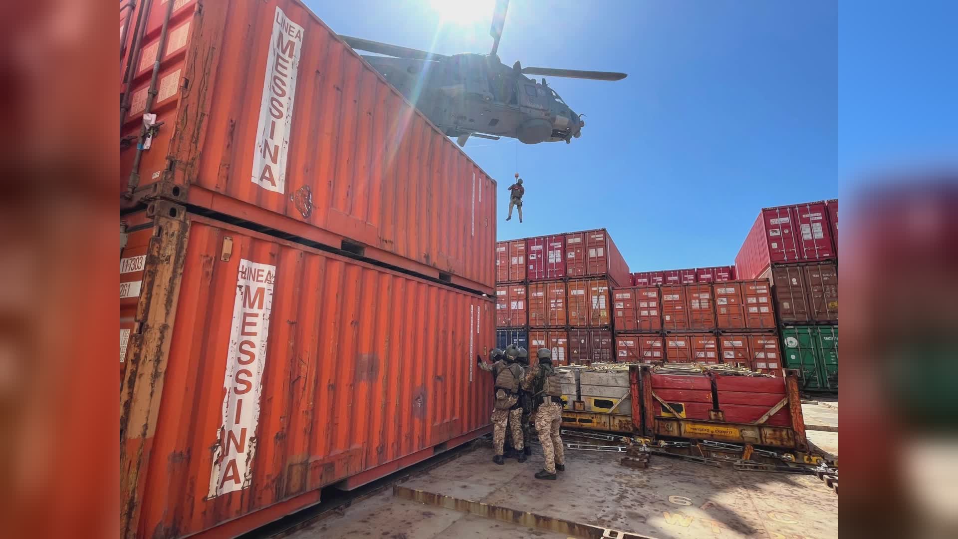 Fucilieri della Brigata Marina San Marco sulla portacontainer Jolly Oro: esercitazione congiunta Marina Militare-Assarmatori-Ignazio Messina & C.