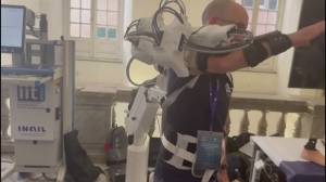 Genova, G7 salute, presentati Twin e Float: gli esoscheletri che cambiano la vita dei pazienti in riabilitazione