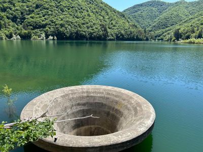 Il fascino del guardiano del lago: le testimonianze dal Val Noci di Montoggio