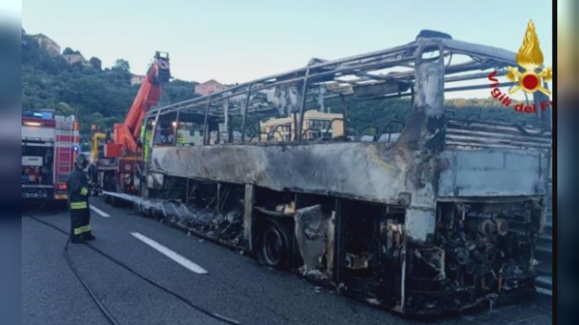 Genova: A12, riaperta galleria tra casello Est e Nervi dopo rimozione pullman bruciato